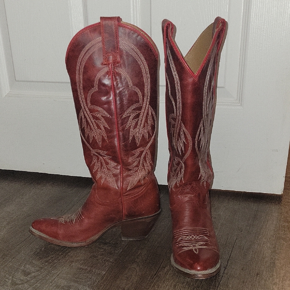 Idyllwind Red Heeled Boots